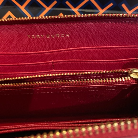 NWOT Authentic Tory Burch Emerson Zip Wallet - Picture 5 of 8